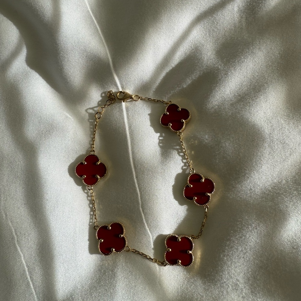 14K Elegant Red and Gold Clover Bracelet
